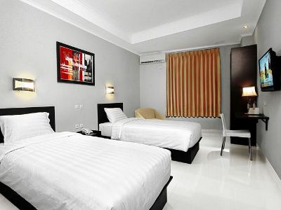 Lj Hotel Bandung Exteriör bild