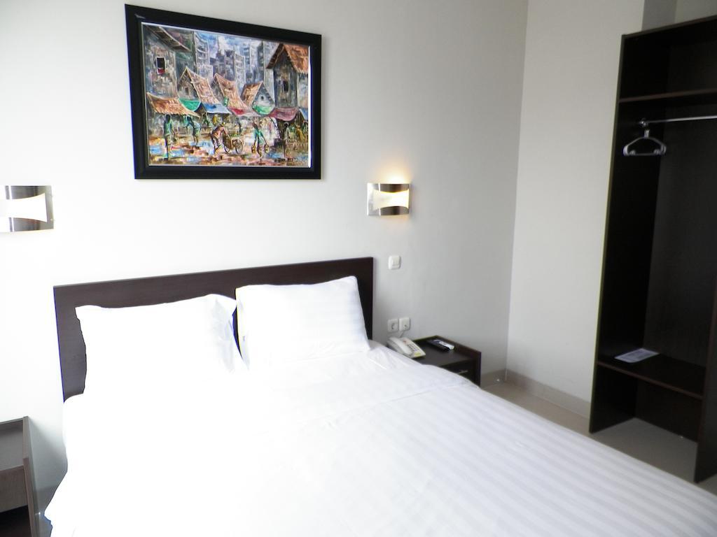 Lj Hotel Bandung Rum bild
